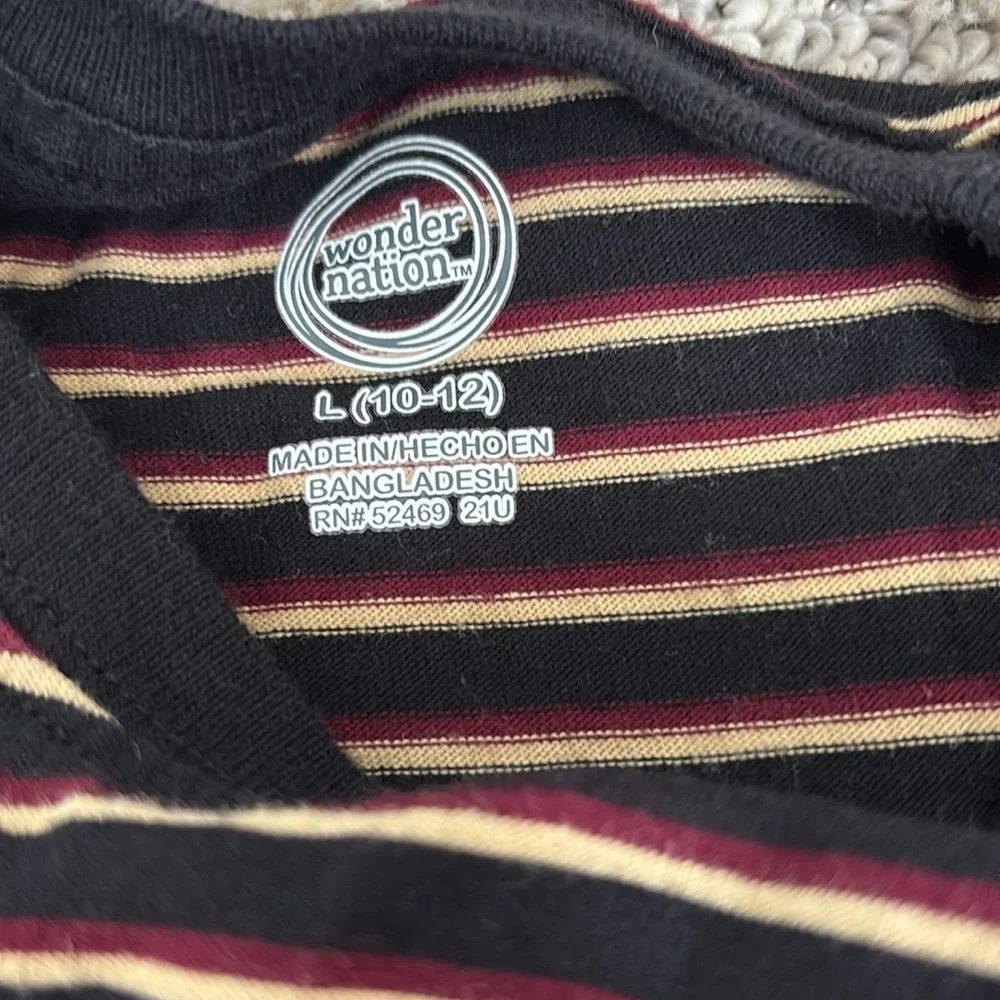 Wonder Nation boys shirt size 10-12 Large black, tan and maroon stripes